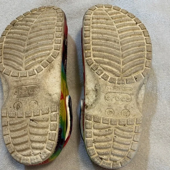 CROCS Vibrant Tie-Dye Sandals - Picture 5 of 5